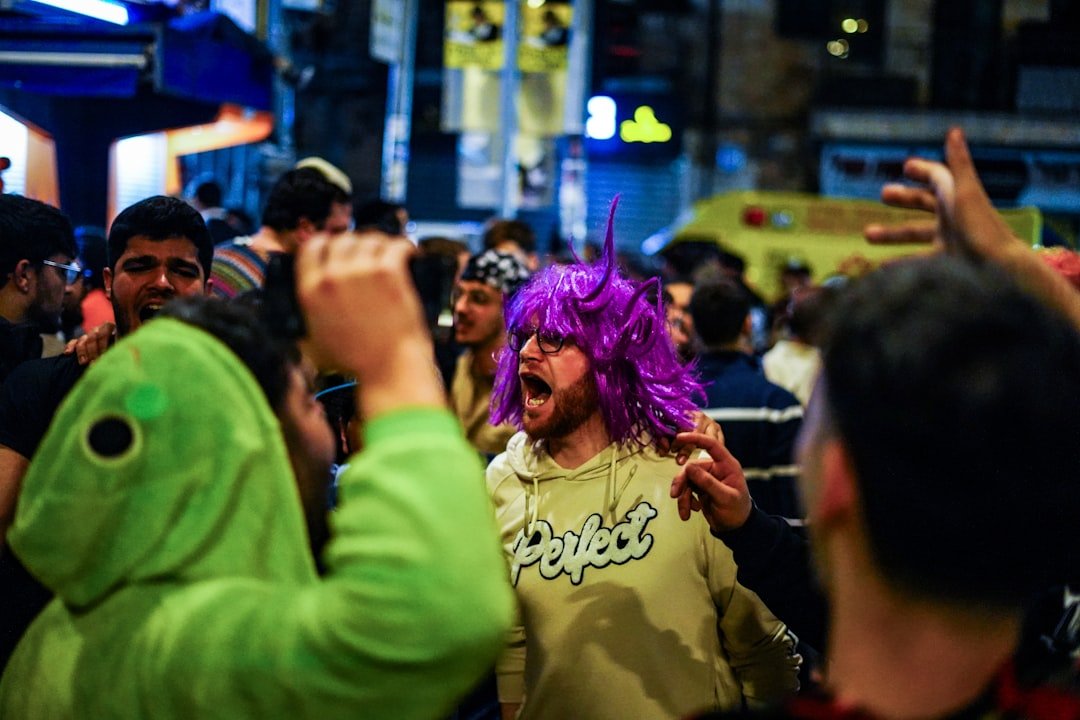 How to Make Wig Less Shiny: Tips for a Natural Look